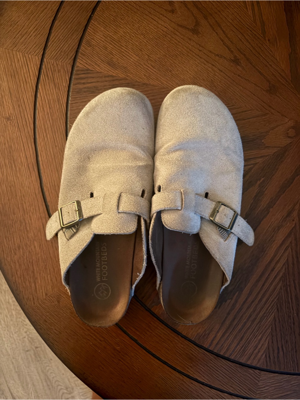 Women Clogs Tan